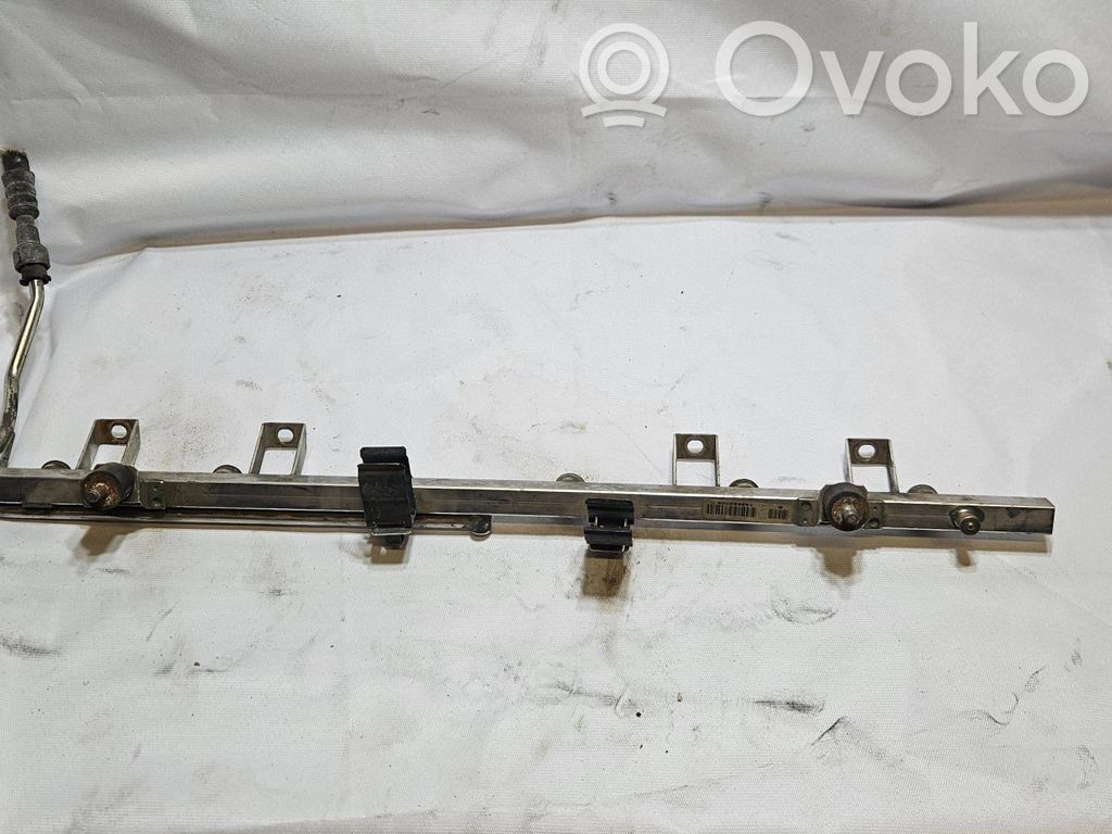 BMW 5 E39 Listwa wtryskowa 