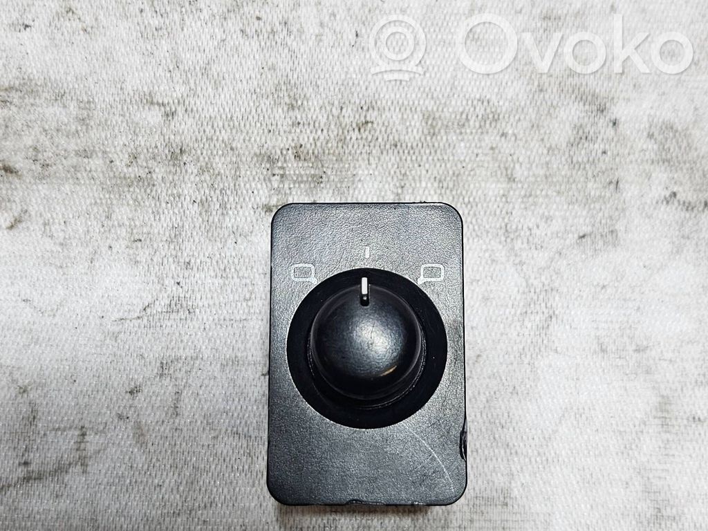 Audi A6 S6 C5 4B Wing mirror switch 