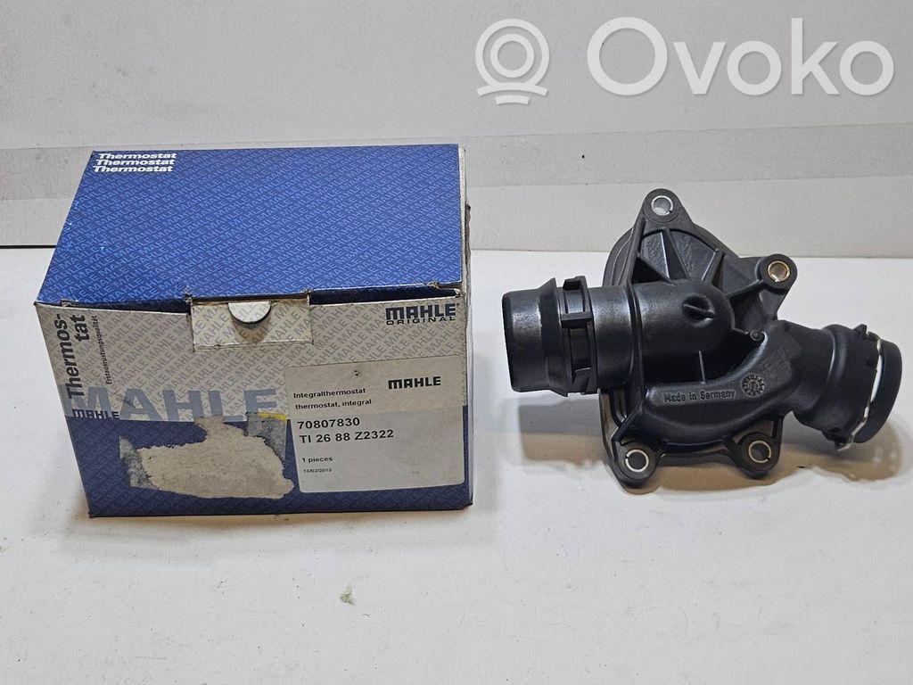 BMW 5 E39 Carcasa del termostato 