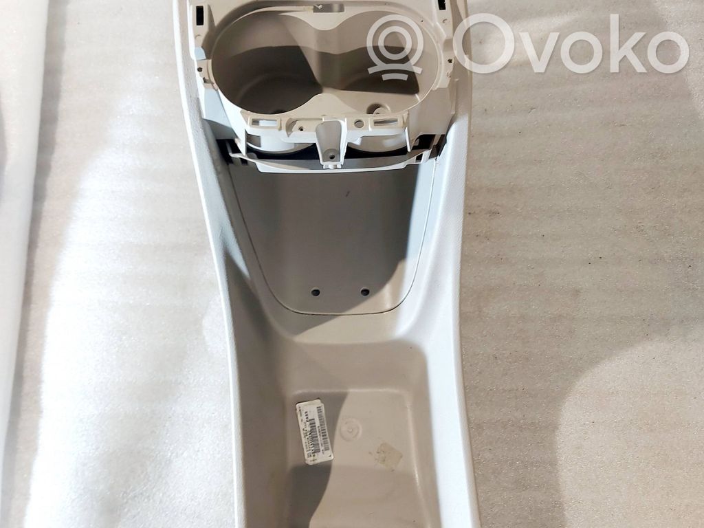 Chrysler Pacifica Glove box central console 