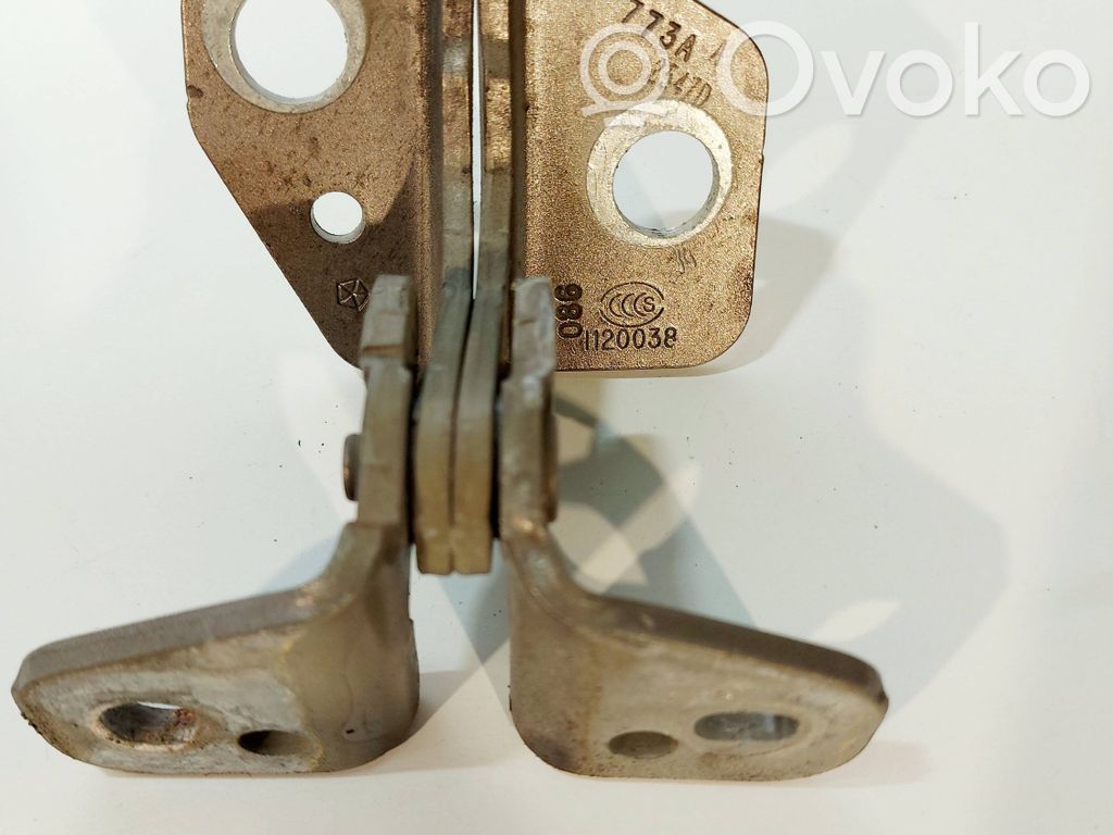 Front door upper hinge   1120038