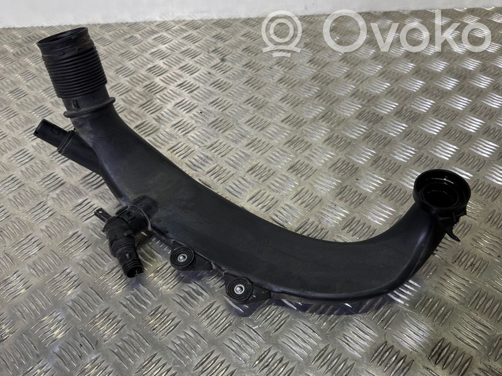 BMW 3 E92 E93 Air intake duct part 