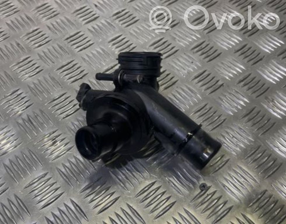 Mercedes-Benz E W212 Termostat / Obudowa termostatu 