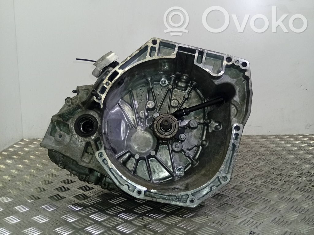 Nissan Qashqai Manualna 6-biegowa skrzynia biegów 