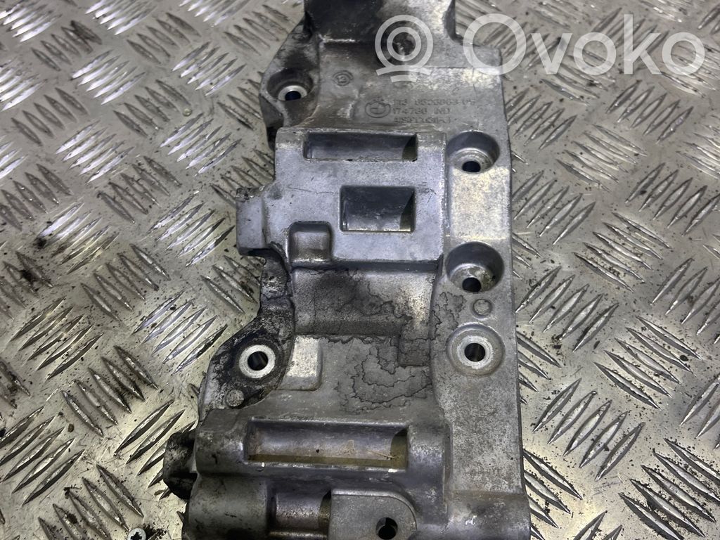 BMW 3 E90 E91 Generator/alternator bracket 