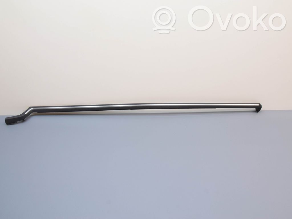 Audi A4 S4 B9 8W Kojelaudan hansikaslokeron lista 