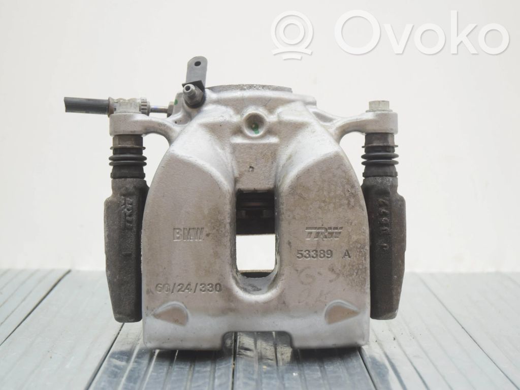 BMW 5 G30 G31 G38 Передний суппорт 
