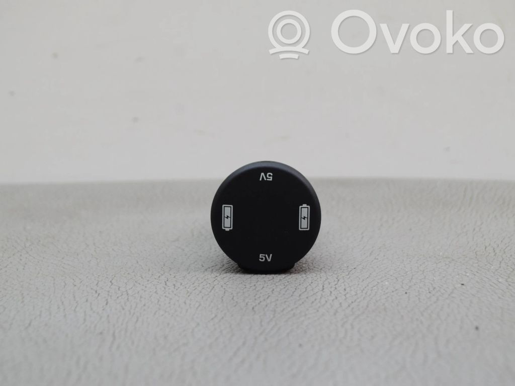 Land Rover Discovery 5 Enchufe conector entrada auxiliar 