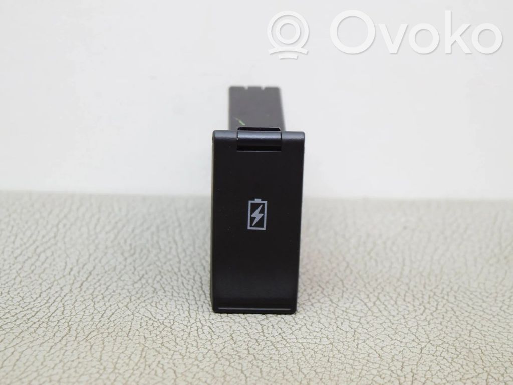 Mitsubishi Outlander Enchufe conector USB 