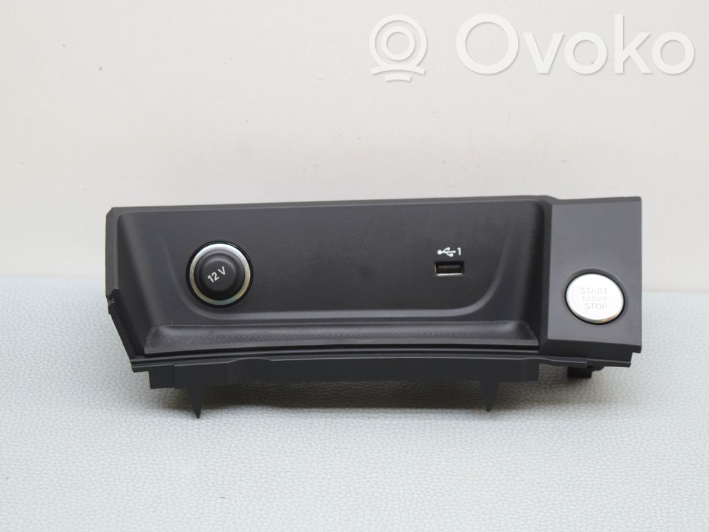 Audi A4 S4 B9 8W Enchufe conector entrada auxiliar 