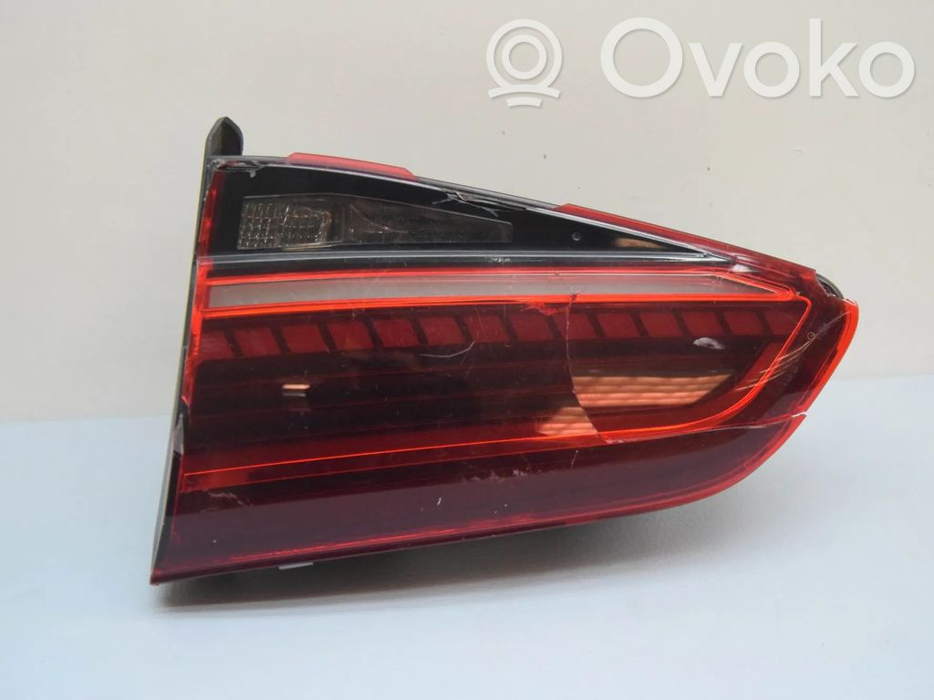 Lampy tylnej klapy bagażnika   5G0945308Q