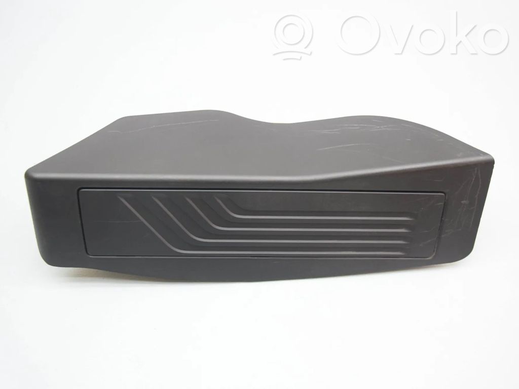 BMW X1 U11 Podnóżek 