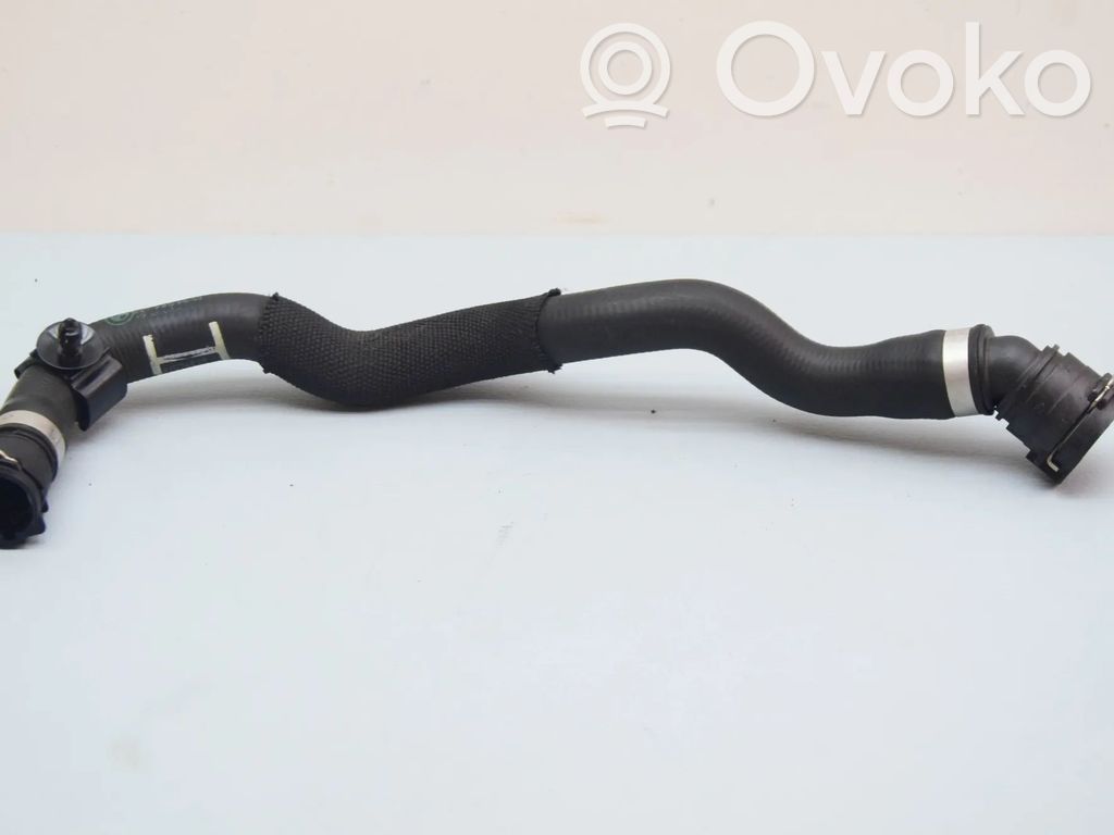 BMW X1 U11 Conductă/furtun lichid de răcire motor 