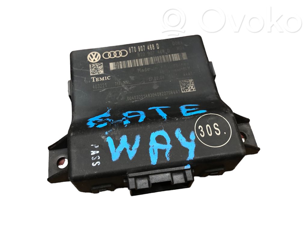 Audi A5 8T 8F Gateway control module 