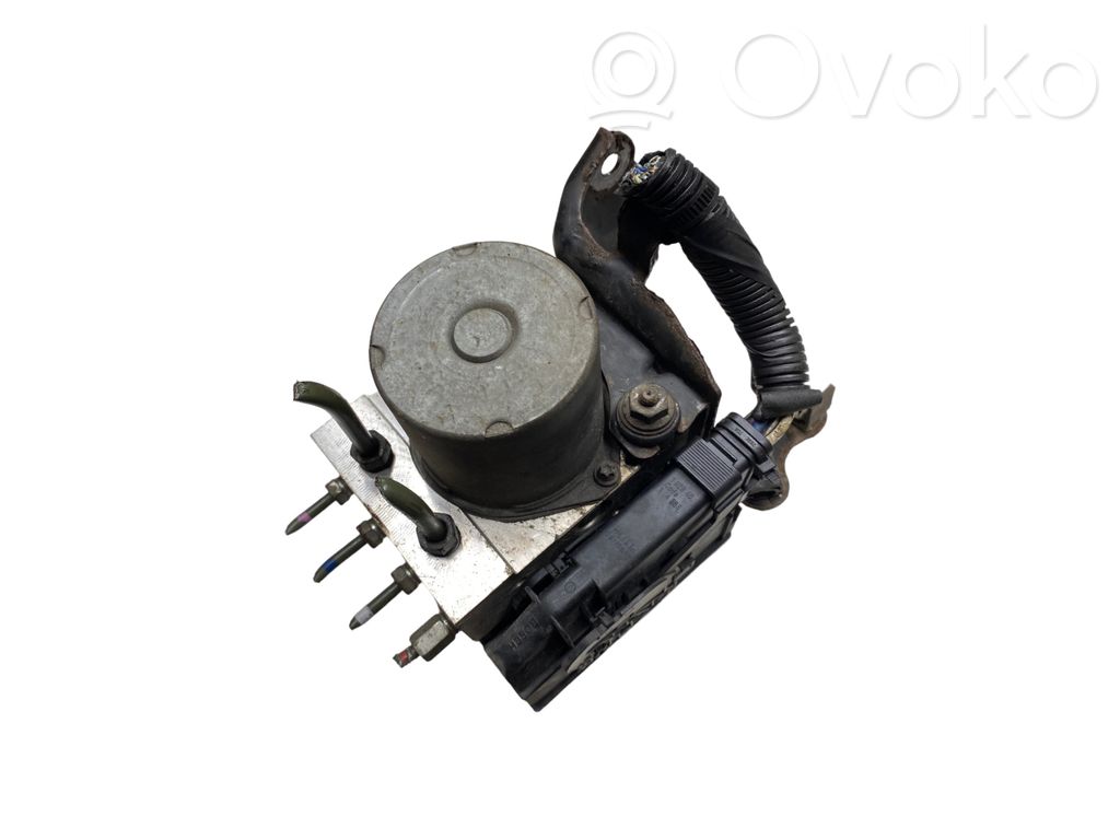 Toyota Avensis T270 ABS Pump 