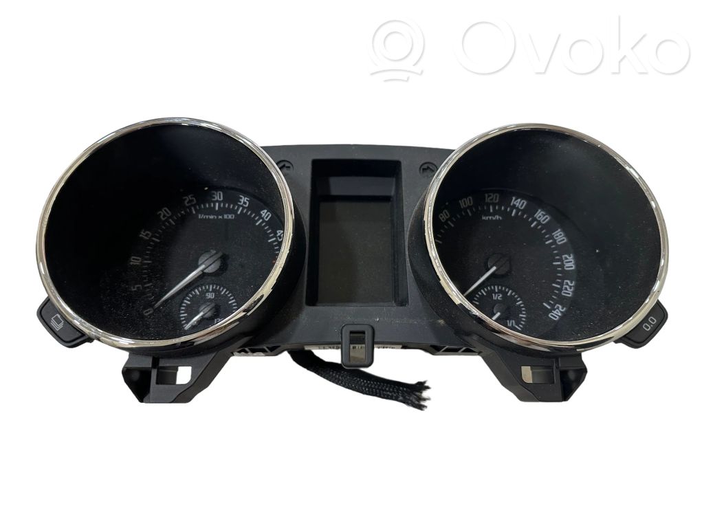 Licznik / Prędkościomierz   5L0920840E,0973922367,VD104805