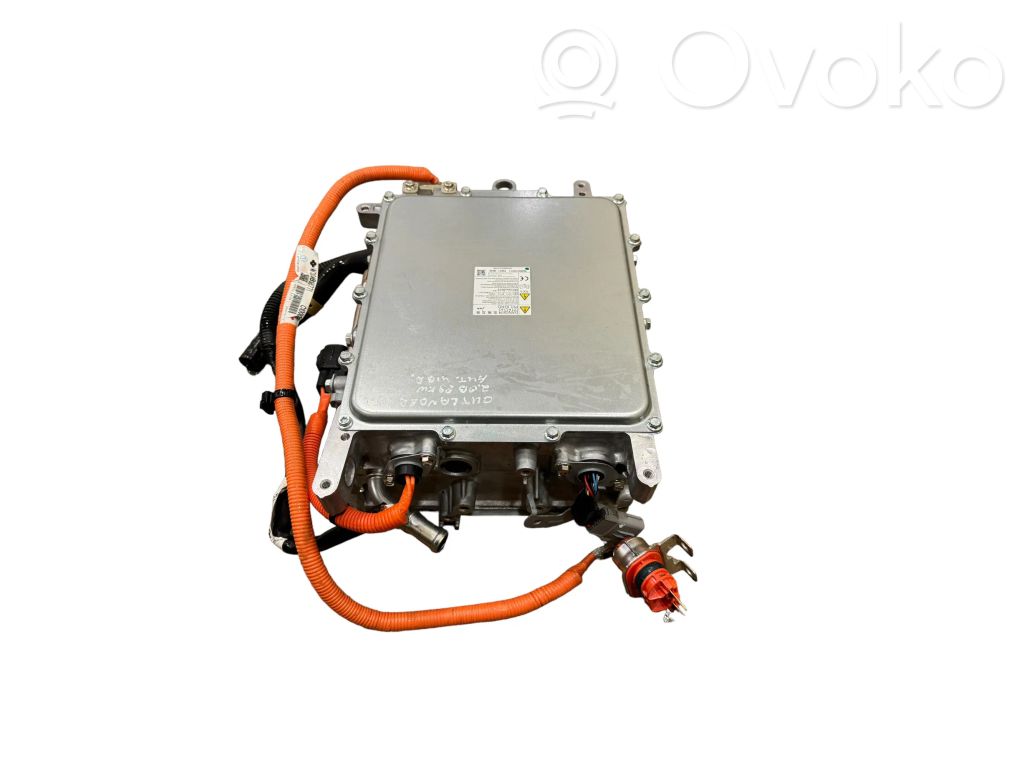 Inversor/convertidor de voltaje   W005T70271,158210033