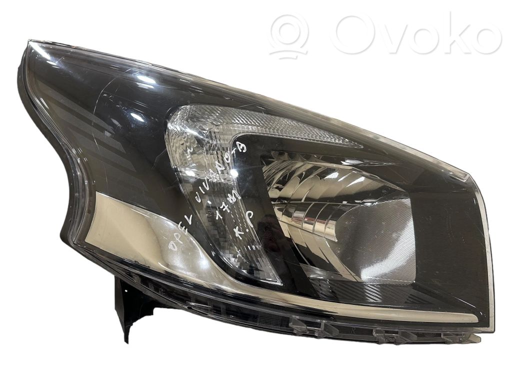 Opel Vivaro Phare frontale 