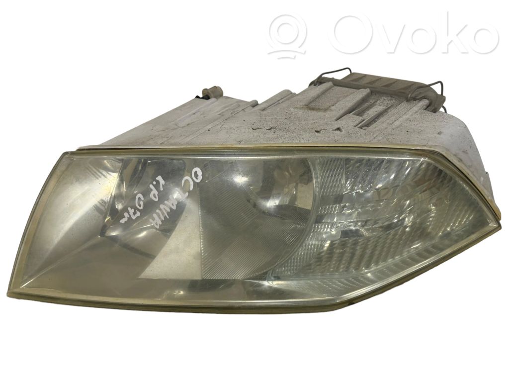 Skoda Octavia Mk2 (1Z) Lampa przednia 