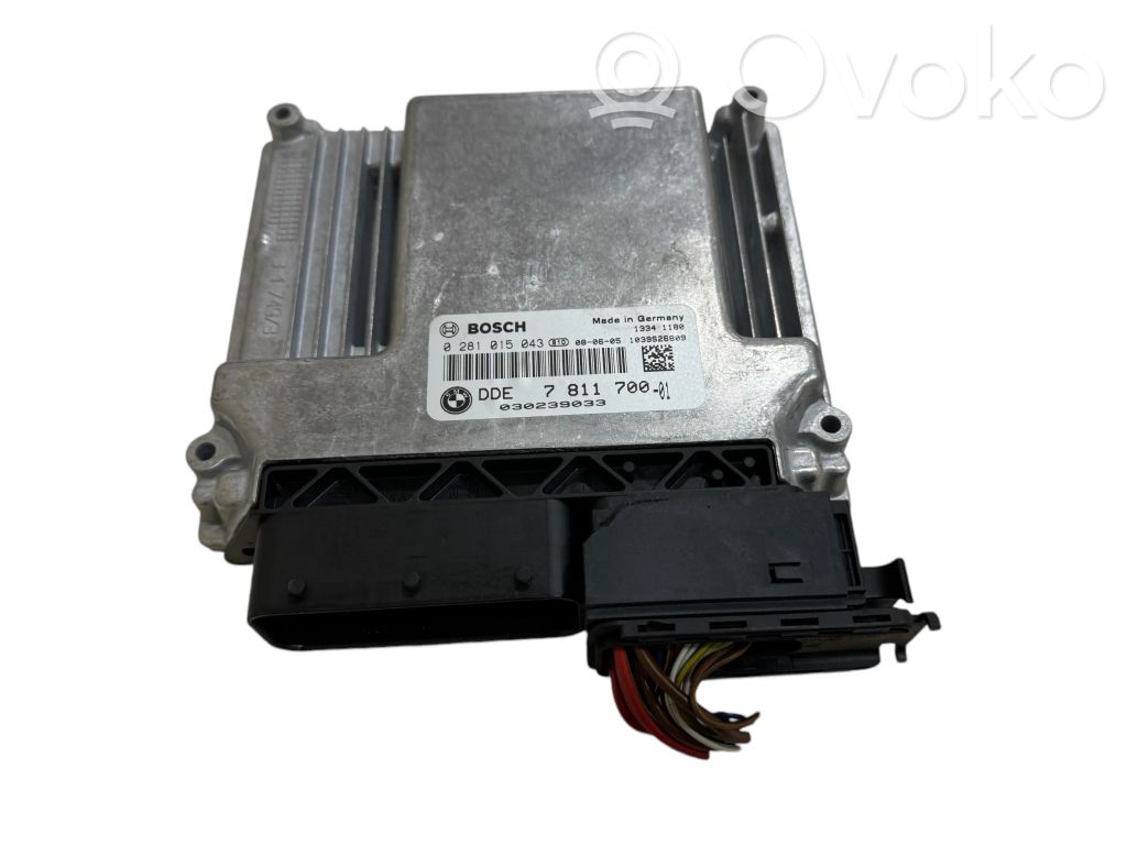 BMW 5 E60 E61 Engine control unit/module 