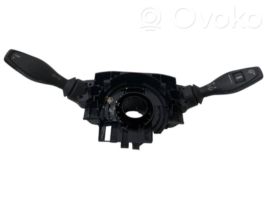 Ford Fiesta Commodo, commande essuie-glace/phare 