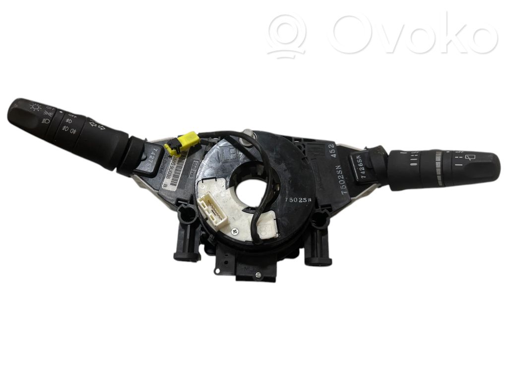 Nissan Note (E11) Commodo, commande essuie-glace/phare 
