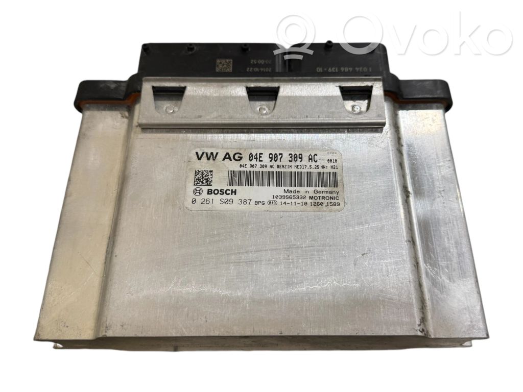 Volkswagen Golf VII Engine control unit/module 