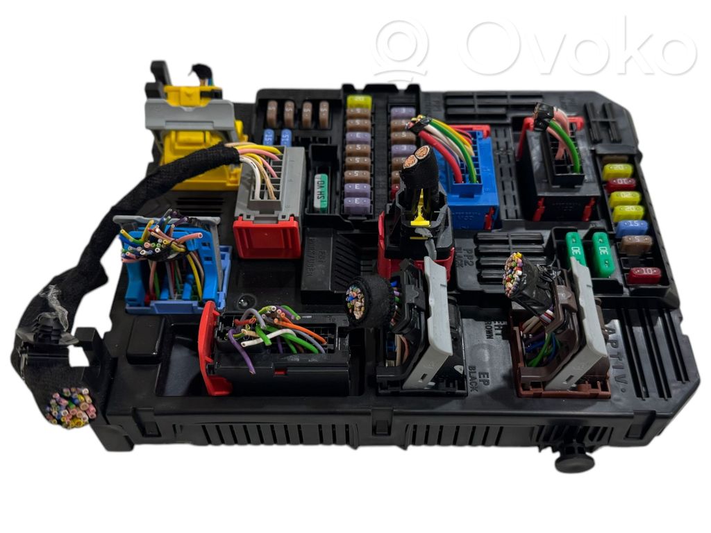 Opel Corsa F Módulo de fusible 