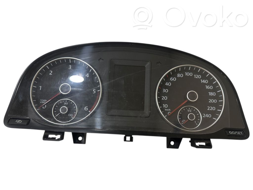 Volkswagen Caddy Speedometer (instrument cluster) 