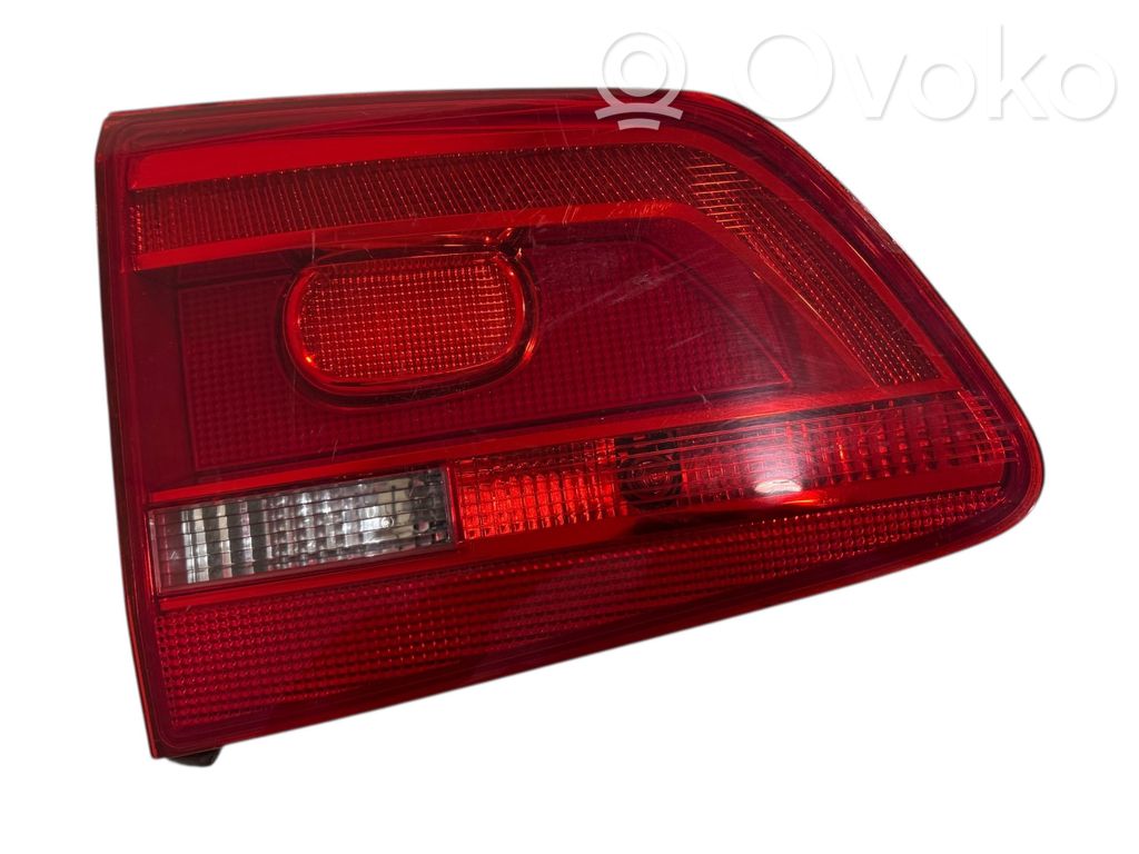 Volkswagen Touran II Luci posteriori del portellone del bagagliaio 