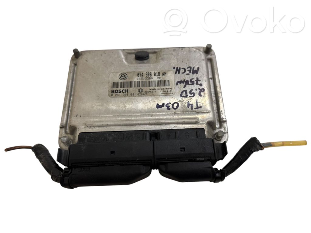 Volkswagen Transporter - Caravelle T4 Engine control unit/module 