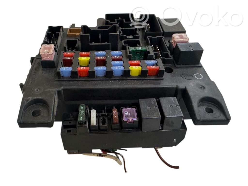 Mitsubishi Outlander Fuse module 