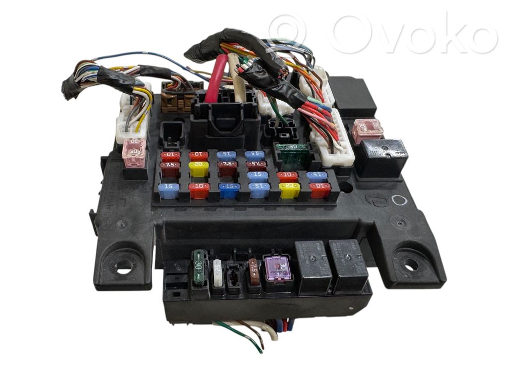 Mitsubishi Outlander Fuse module 