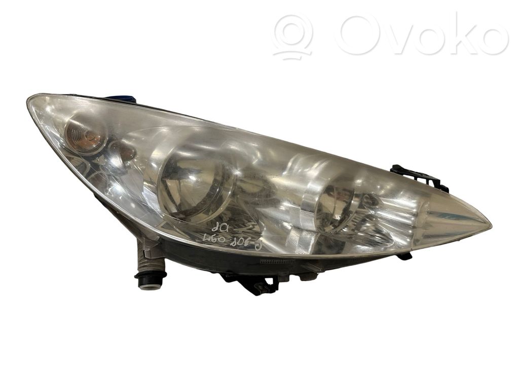 Peugeot 308 Lampa przednia 