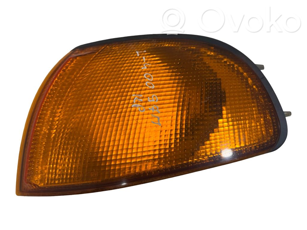 Mitsubishi L400, Space Gear Front indicator light 