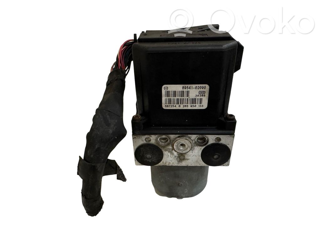 Toyota Corolla E120 E130 Pompa ABS 
