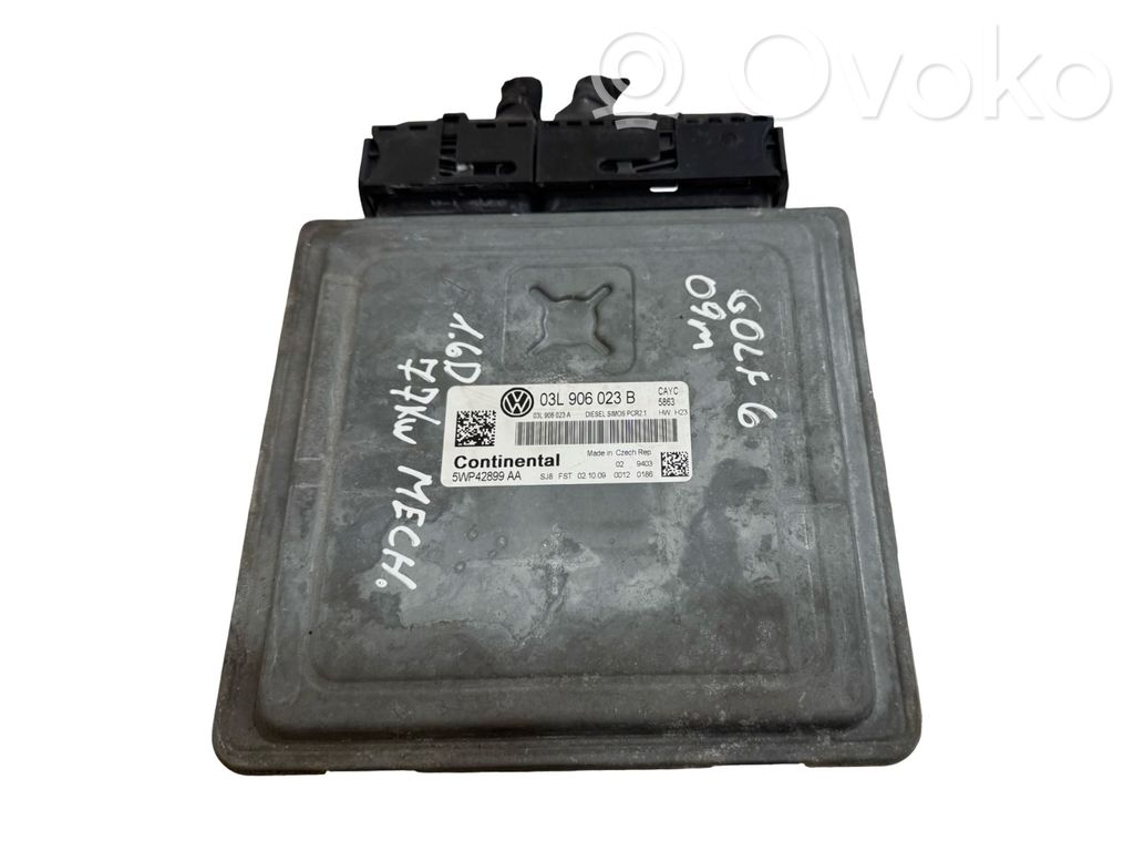 Volkswagen Golf VI Engine control unit/module 