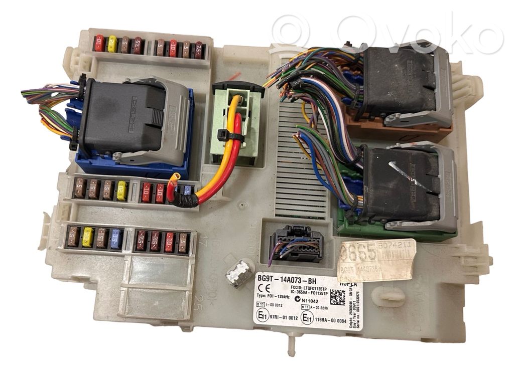 Ford Mondeo MK IV Module de fusibles 