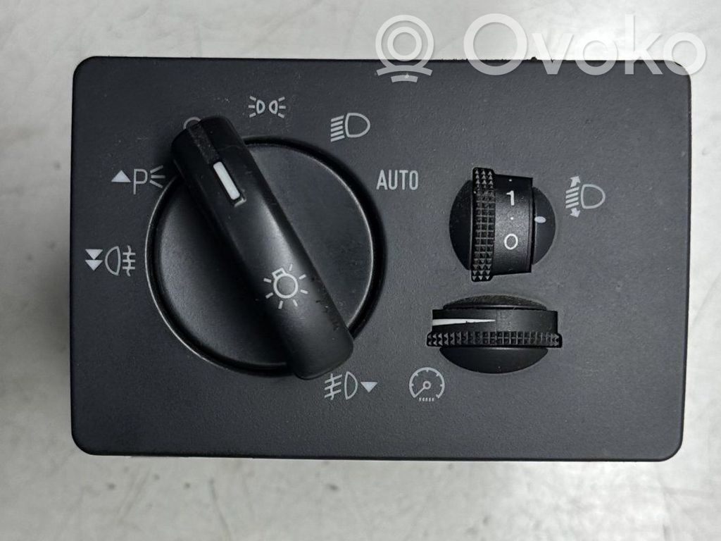 Ford C-MAX I Light switch 
