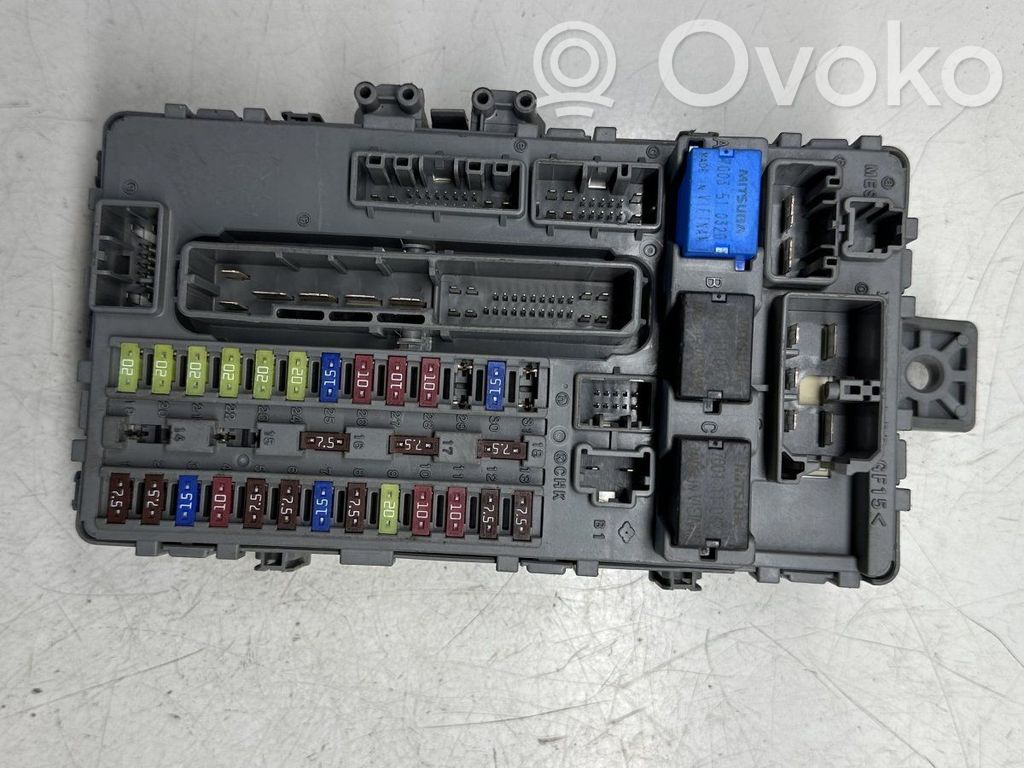 Honda Accord Skrzynka bezpieczników / Komplet 