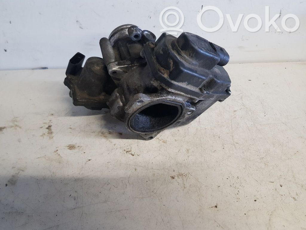 Volkswagen PASSAT B6 Throttle valve 