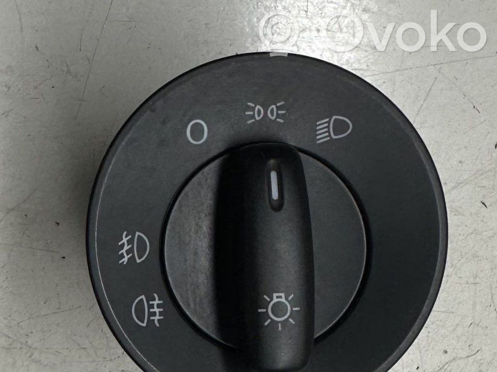 Skoda Octavia Mk2 (1Z) Interruptor de luz 