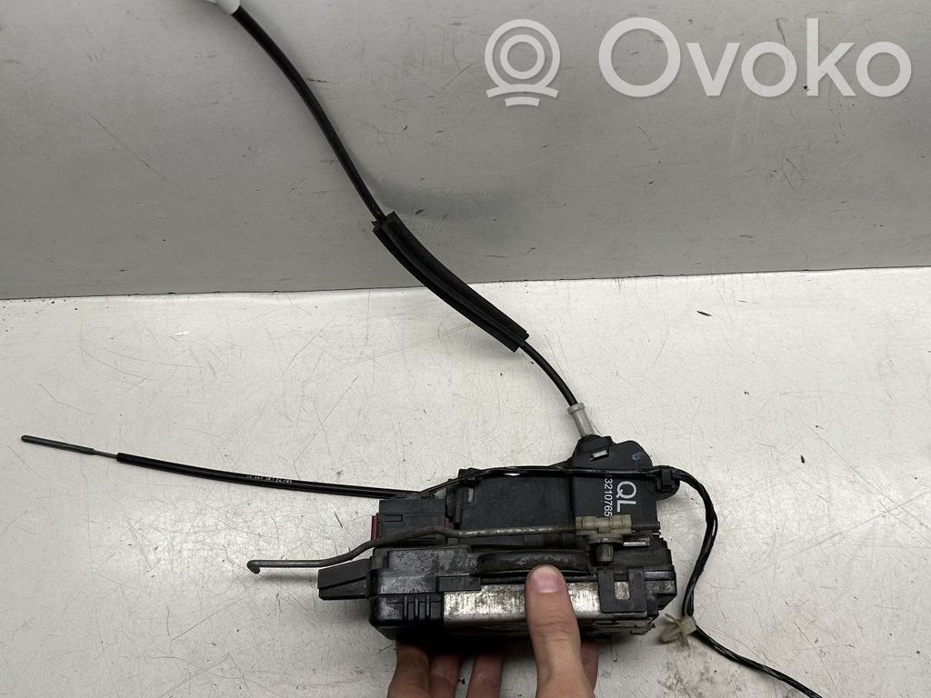 Opel Vectra C Front door lock 