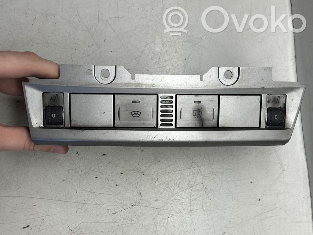 Ford Focus Windscreen/window heater switch 