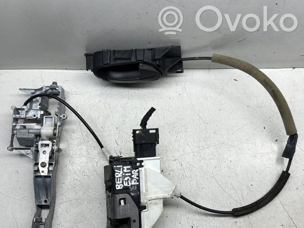 Citroen Berlingo Front door lock 