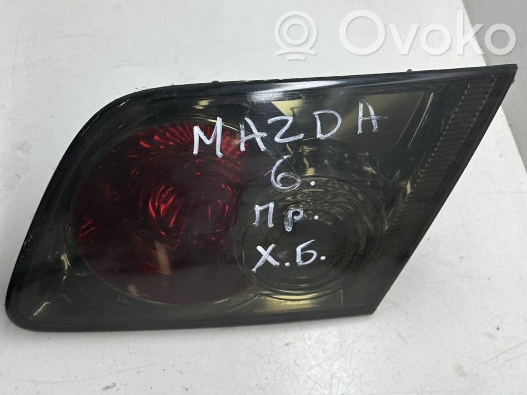 Tailgate rear/tail lights