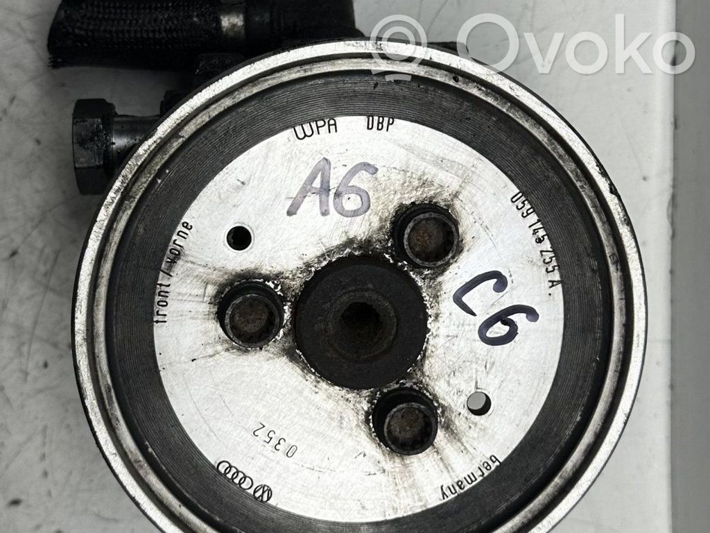 Audi A6 S6 C6 4F Vairo stiprintuvo siurblys 