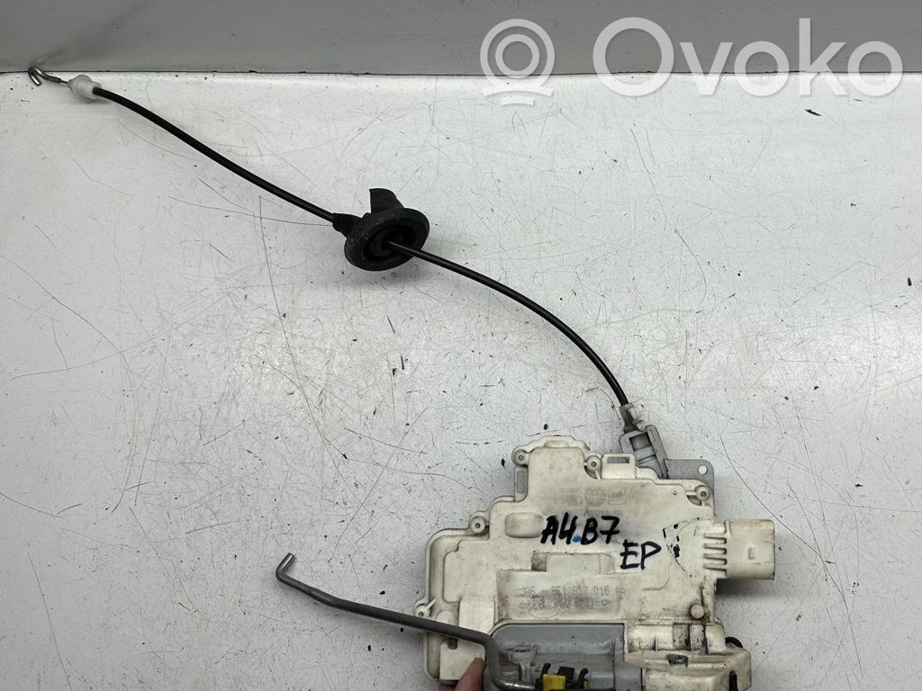 Audi A4 S4 B7 8E 8H Etuoven lukko 