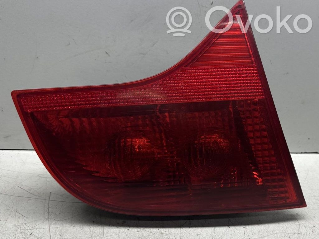 Audi A4 S4 B7 8E 8H Takaluukun takavalot 