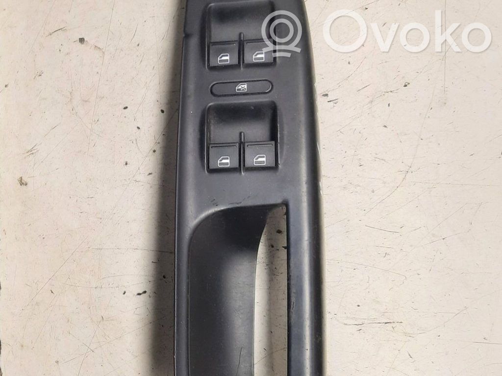 Volkswagen PASSAT B6 Interruptor del elevalunas eléctrico 